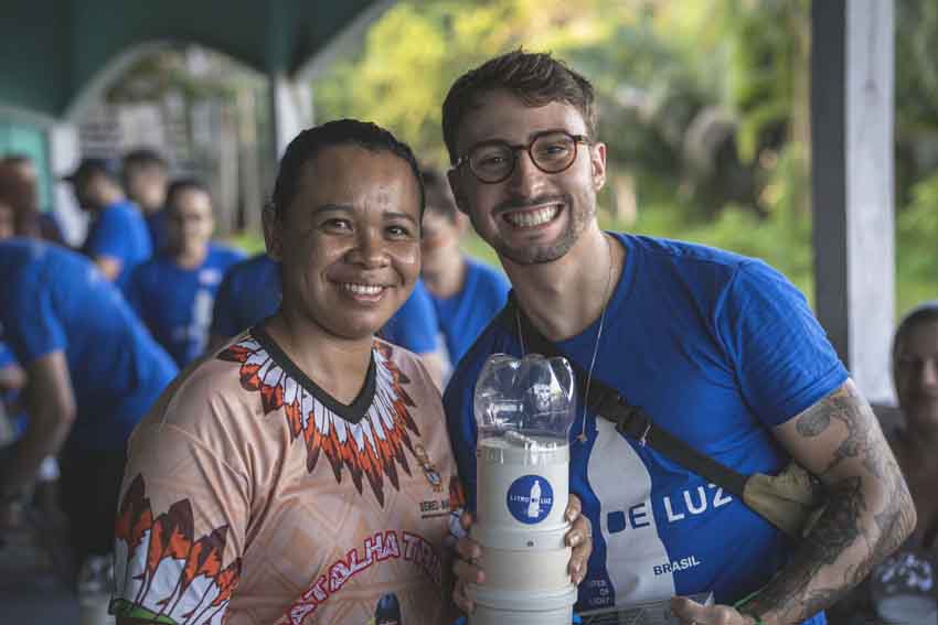 Solar Lamps for Amazon Communities without&nbsp;Electricity